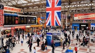 A Walk Through The London Victoria Station London England [upl. by Larianna873]